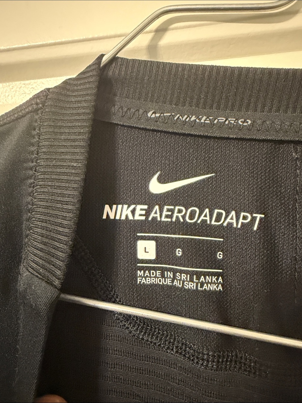 Nike Men’s AEROADAPT Short Sleeve Shirt Black